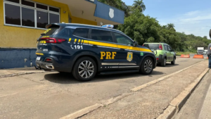 Para fugir do ex, mulher salta de carro em movimento na BR-381, na Grande BH - Foto: Divulgação/ PRF