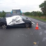 Quatro pessoas morrem após acidente entre carro e ônibus em rodovia de MG - Foto: Divulgação/PMMG