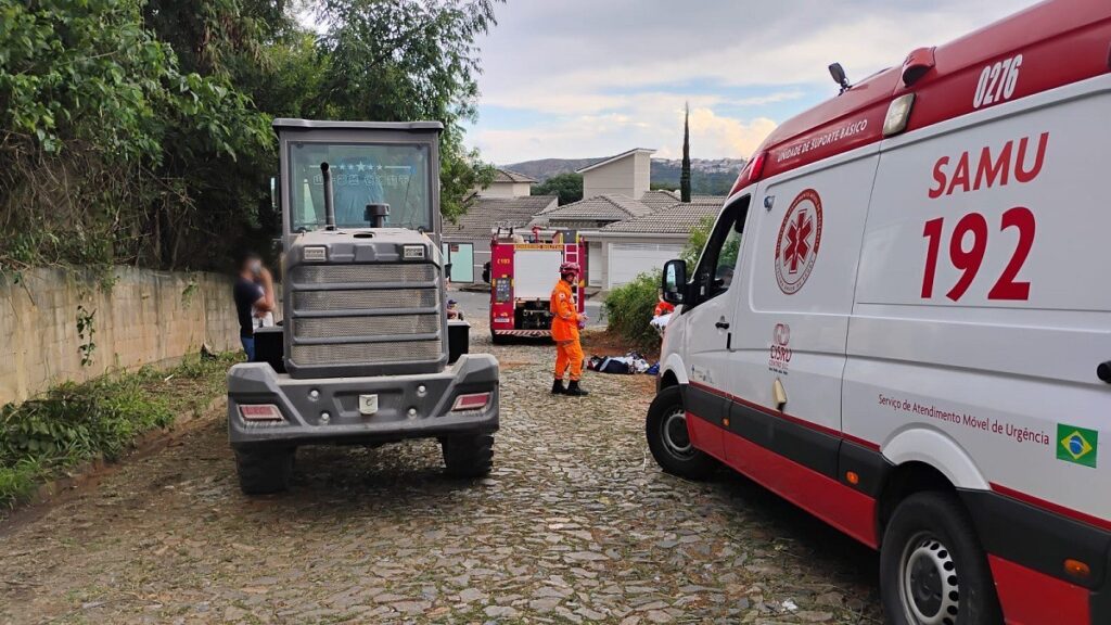 Trabalhador morre prensado por pá carregadeira em São João del-Rei - Foto: Divulgação/ Corpo de Bombeiros