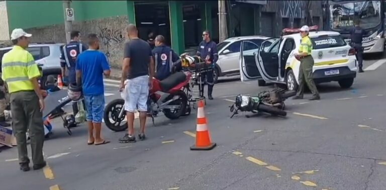 Motociclista de aplicativo avança sinal, bate em outras três motos e deixa feridos em BH - Foto: Divulgação/GCMBH