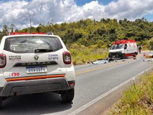 Duas pessoas morrem em batida frontal entre motos em rodovia de Minas Gerais - Foto: Reprodução/ Redes Sociais