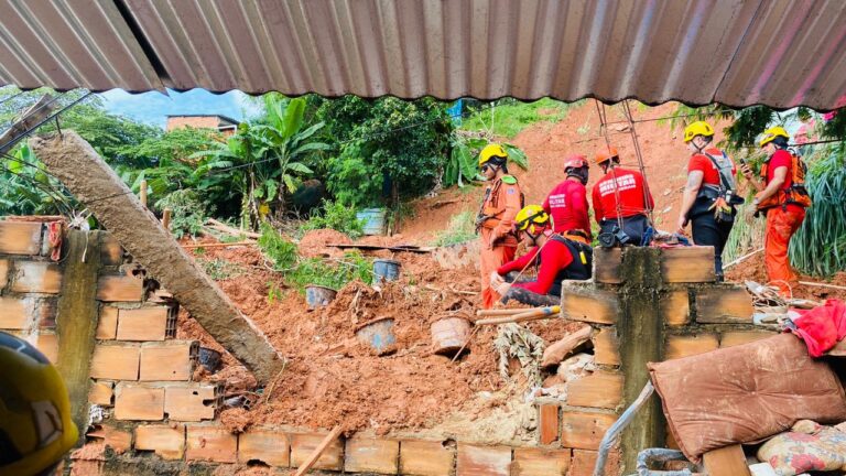 Deslizamentos após temporal deixam 10 mortos e um desaparecido em Minas Gerais - Foto: Divulgação/CBMMG