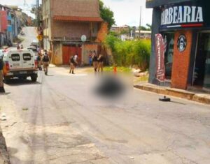 Homem é morto a tiros no meio da rua no bairro Independência, em BH - Foto: Reprodução/Redes Sociais