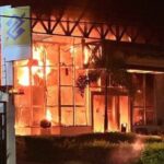 Incêndio destrói agência bancária em Jacutinga - Foto: Divulgação/CBMMG