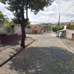 Mulher morre após ser enforcada por companheiro no Bairro Glória, em BH - Foto: Reprodução/Google Street View