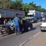 Acidente deixa vítima presa às ferragens na BR-381, em Ravena - Foto: Reprodução/Redes Sociais