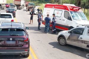 Motociclista morre atropelado por caminhão na BR-381, em Sabará - Foto: Reprodução/Redes Sociais