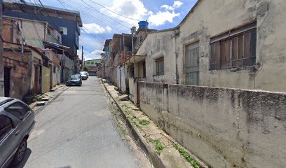 Oito casas são interditadas no bairro Primeiro de Maio, devido a rachaduras e buracos - Foto: Google Street View