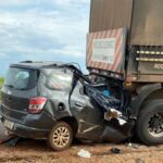 Acidente entre carro e carreta deixa cinco vítimas fatais na BR-365, em Monte Alegre de Minas - Foto: Redes Sociais