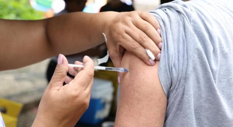BH terá Dia D de vacinação contra a gripe nas nove regionais; veja quais - Foto: Divulgação/ PBH