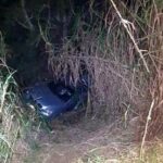Três pessoas morrem após carro cair em ribanceira na BR-262, no Leste de Minas - Foto: Divulgação/PRF