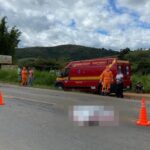 Acidente frontal entre motocicleta e carro deixa vítima fatal em rodovia de MG - Foto: Divulgação/CBMMG