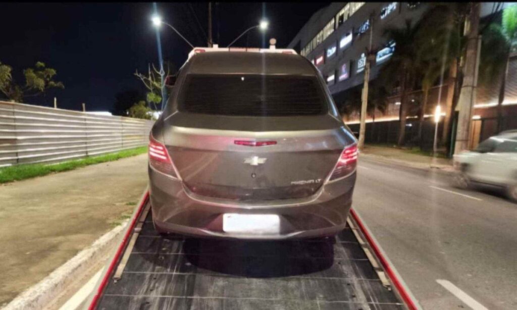 Jovem rouba carro de mulher que amamentava filha no bairro Bandeirantes, em BH - Foto: Divulgação/PMMG