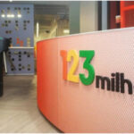 Justiça determina mediação para resolver impasse de R$ 5 milhões em estornos da 123 Milhas - Foto: Divulgação/ 123 Milhas