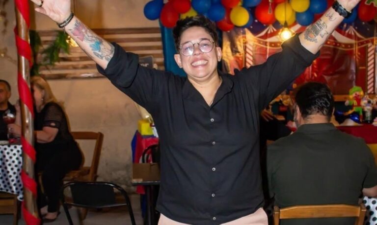 Chef Franciene Corlaitmorre, proprietária de uma hamburgueria no Barreiro, morre aos 43 anos - Foto: Redes Sociais