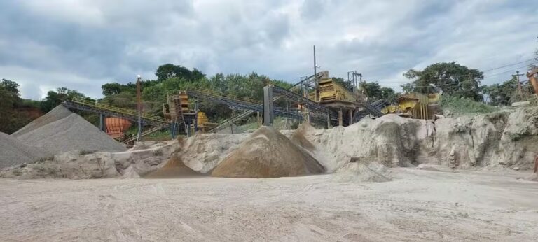 PF realiza ação de suspensão das atividades de mineradoras por crimes ambientais em Sete Lagoas - Foto: Divulgação/ PF