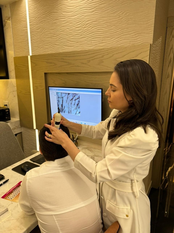 Genética é motivo da queda de cabelo em 80% dos pacientes Genética é motivo da queda de cabelo em 80% dos pacientes