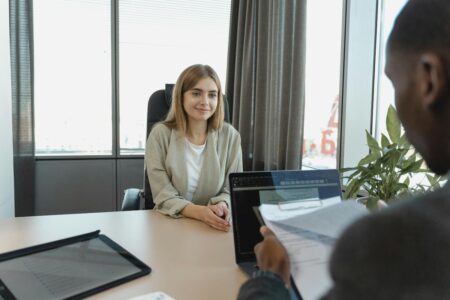 Segundo estudos, aparência pode impactar entrevista de emprego