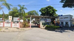 Homem foge da polícia e invade quartel dos bombeiros em BH - Foto: Reprodução/Google Street View