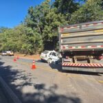 Dois homens morrem em acidente frontal entre carro e caminhão em rodovia de MG - Foto: Divulgação/PRMv