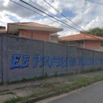 Homem é encontrado morto dentro de escola no bairro Jardim Guanabara, em BH - Foto: Reprodução/Google Street View