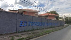 Homem é encontrado morto dentro de escola no bairro Jardim Guanabara, em BH - Foto: Reprodução/Google Street View