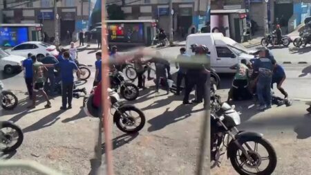 Homem que agrediu funcionário PCD de supermercado é agredido por populares em BH - Foto: Reprodução