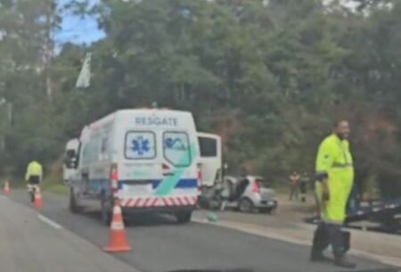 Acidente entre carro e ônibus deixa dois mortos na BR-040, em Carandaí - Foto: Reprodução/Redes Sociais