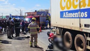 Motociclista morre após acidente com caminhão em Montes Claros - Foto: Divulgação/CBMMG