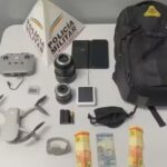 Repórter fotográfico é furtado enquanto trabalhava em praça da Savassi, em BH - Foto: Divulgação/PMMG