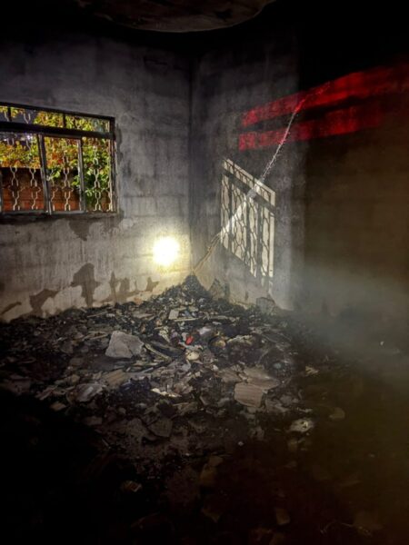 Incêndio destrói casa e imóvel é interditado em Pedro Leopoldo - Foto: Divulgação/Corpo de Bombeiros