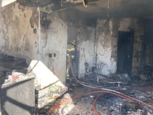 Incêndio em apartamento deixa idosa ferida em área nobre de BH - Foto: Divulgação/Corpo de Bombeiros