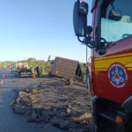 Pai e filho morrem em acidente com caminhão na BR-135, no Norte de Minas - Foto: Divulgação/Corpo de Bombeiros