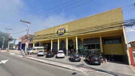 Funcionário de supermercado é esfaqueado por homem na Pampulha, em BH - Foto: Reprodução/Google Street View