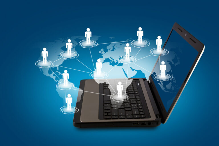 Plataformas de gestão integram matriz e unidades escolares
