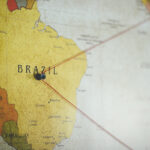 Felipe Avancini orienta brasileiros sobre mobilidade global