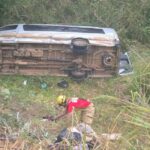 Van com 16 pessoas da mesma família que voltava de velório capota na BR-381 - Foto: Divulgação/CBMMG
