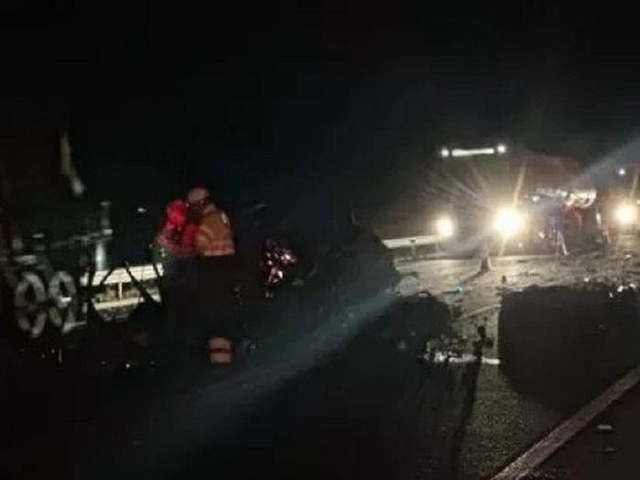 Acidente frontal entre carro e caminhão deixa dois mortos na BR-135, em Buenópolis - Foto: Reprodução/Redes Sociais