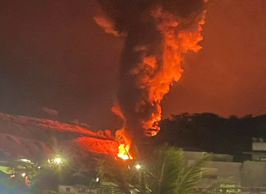 Caminhão explode e motorista morre carbonizado na BR-381 - Foto: Reprodução/Redes Sociais