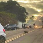 Acidente entre quatro carros deixa feridos na BR-381, em São Gonçalo do Rio Abaixo - Foto: Divulgação/CBMMG