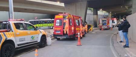 Cinco pessoas ficam feridos após acidente no Túnel da Lagoinha, em BH - Foto: Divulgação/CBMMG
