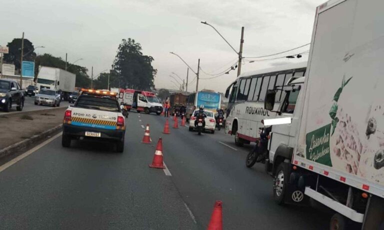 Pedestre morre atropelado por motociclista na Via Expressa, em Contagem - Foto: Divulgação/Transcon