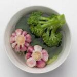 Alimentação inteligente: brócolis e alho fortalecem a saúde