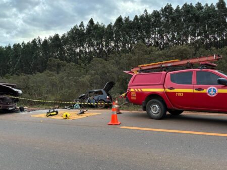 Três pessoas morrem após acidente frontal em rodovia de MG - Foto: Divulgação/CBMMG