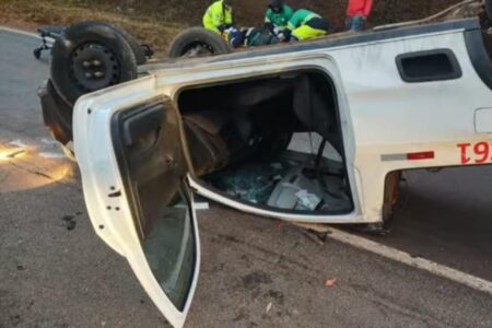 Motorista fica ferido após acidente entre carros na BR-040, na Grande BH - Foto: Reprodução