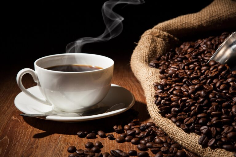 Mulher condenada por tentar envenenar o chefe com café é presa em BH - Foto: Divulgação/Depositphotos