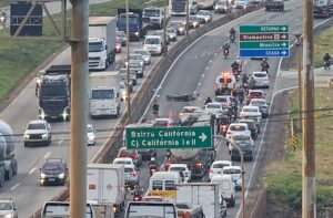 Condutor foge sem prestar socorro após atropelar e matar motociclista no Anel Rodoviário, em BH - Foto: Reprodução/Redes Sociais