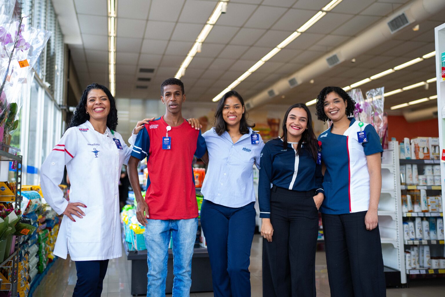 Drogaria Araujo promove mutirão de empregos em BH e interior de MG Drogaria Araujo promove segundo mutirão de vagas em BH e interior de Minas - Foto: Divulgação/Play P