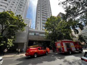 Panela esquecida no fogo gera princípio de incêndio na Savassi, em BH - Foto: Divulgação/CBMMG