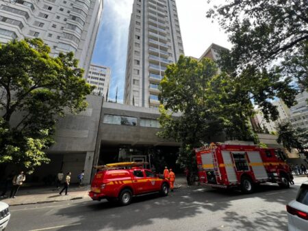 Panela esquecida no fogo gera princípio de incêndio na Savassi, em BH - Foto: Divulgação/CBMMG